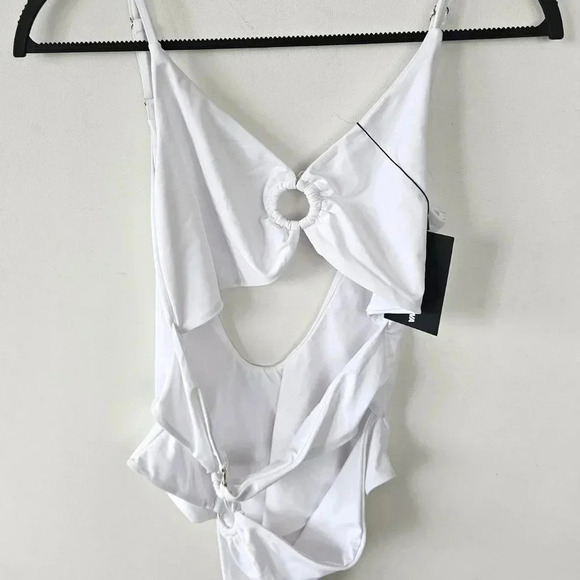 Fashion Nove Island Getaway One Piece Swimsuit - White/Gold 3X - Picture 7 of 9